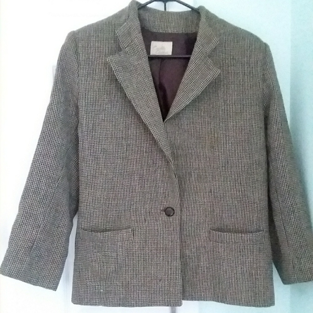 Beige tweed blazer jacket
